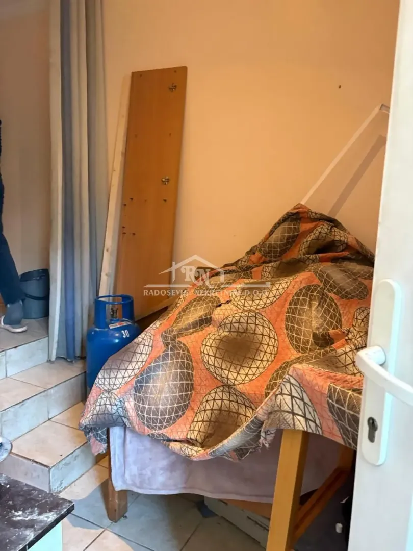 Sale, two bedroom apartment, 62m², Petlovo Brdo, Beograd