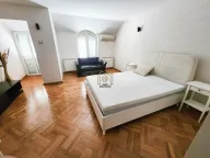 Izdavanje, četvorosoban stan, 220m², Gorica C, Podgorica - image 7