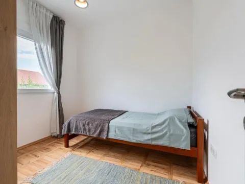 Rent, apartment, 100m², Dalmatinska ulica, Podgorica - image 9