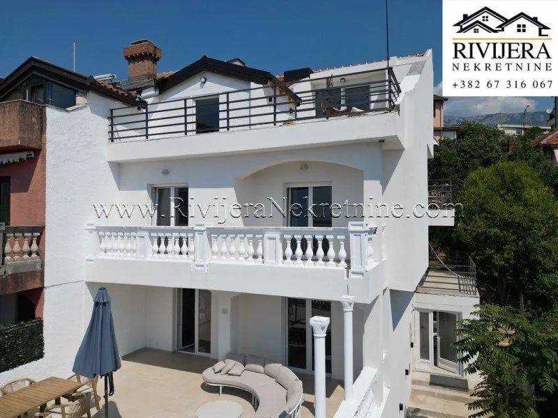 Prodaja, kuća, 294m², Centar, Herceg Novi