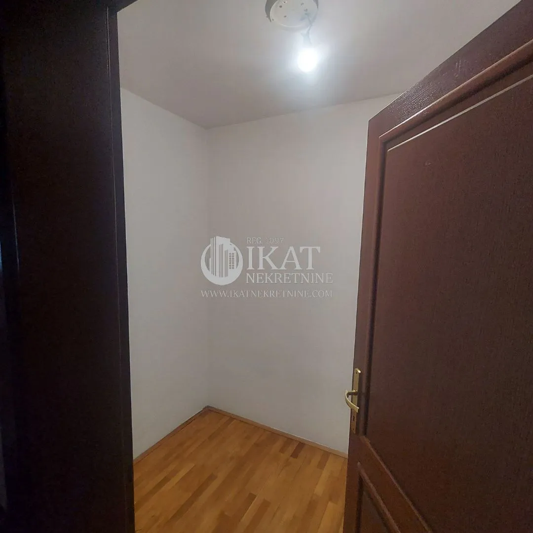 Prodaja, kuća, 596m², Gradska Bolnica, Zvezdara Sve Podlokacije