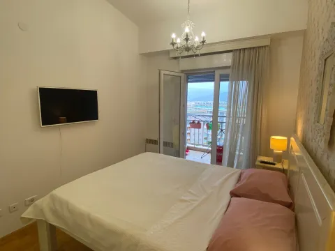 Izdavanje, jednosoban stan, 52m², City Kvart, Podgorica - image 11