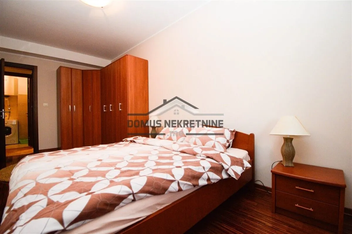 Izdavanje, dvosoban stan, 70m², Gorica C, Podgorica