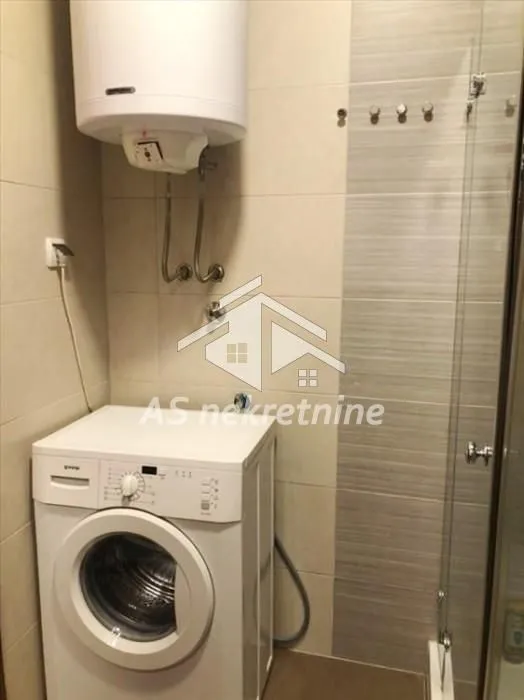 Izdavanje, dvosoban stan, 50m², Kalenić Pijaca, Vračar Sve Podlokacije