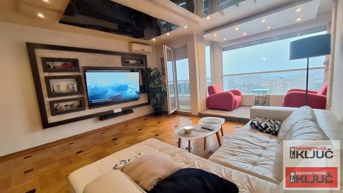 Prodaja, trosoban stan, 108m², Bulevar Evrope, Novi Sad Sve Podlokacije