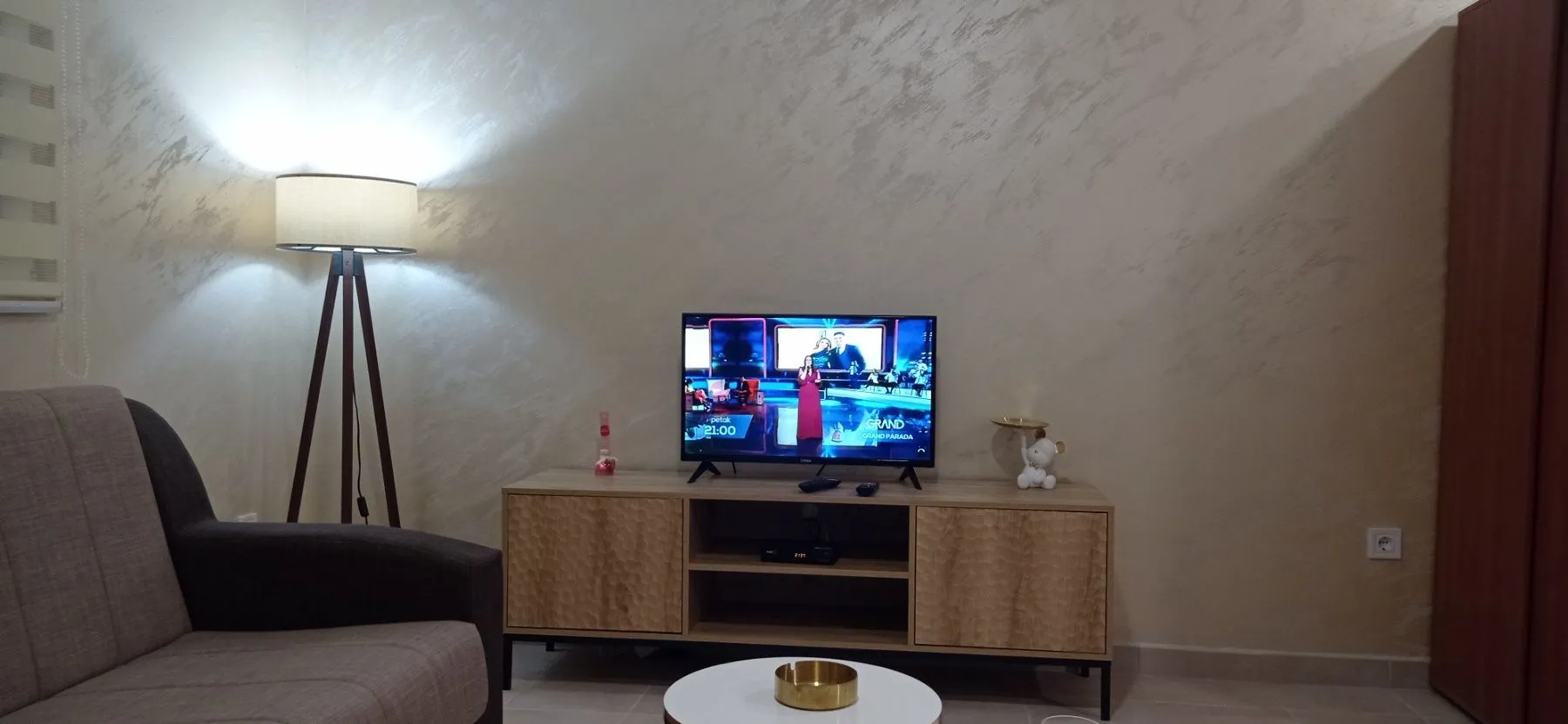 Izdavanje, jednosoban stan, 30m², Igalo, Herceg Novi
