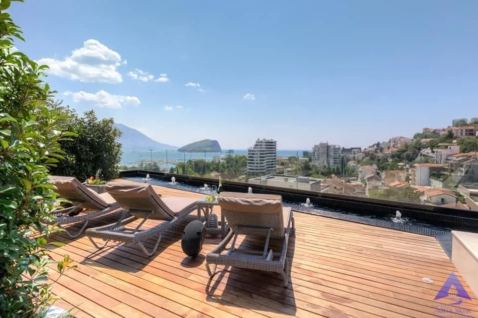 Prodaja, kuća, 378m², Centar, Budva