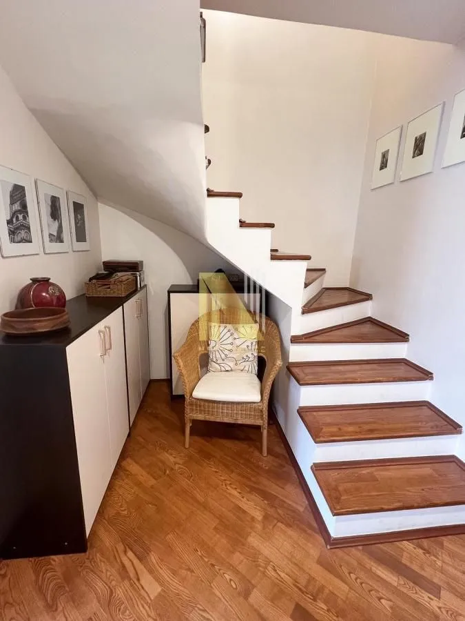 Prodaja, četvorosoban stan, 102m², Cara Dušana, Novi Sad Sve Podlokacije