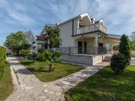 Izdavanje,  kuća, 370m2, Zabjelo, Podgorica