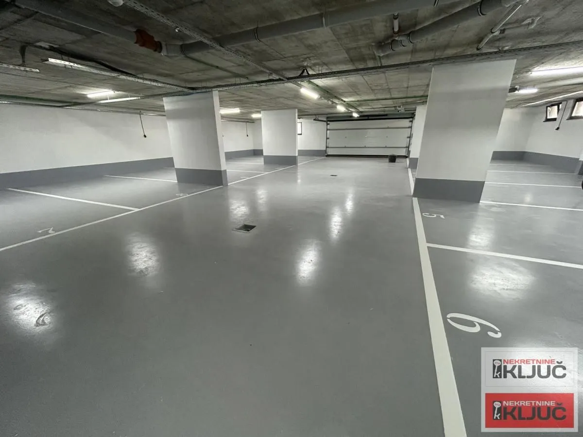 Prodaja, četvorosoban stan, 90m², Petrovaradin, Novi Sad