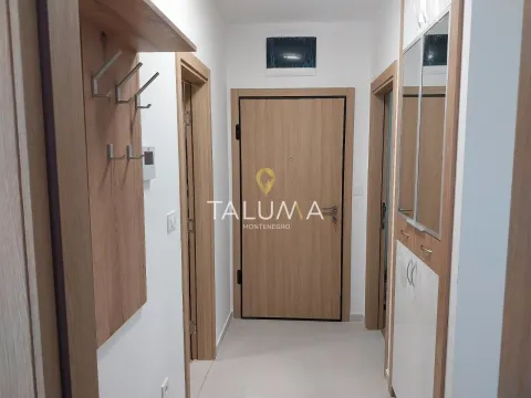 Rent, two bedroom apartment, 55m², City Kvart, Podgorica - image 8