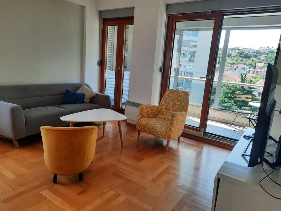 Rent, two bedroom apartment, 70m², Preko Morače, Podgorica