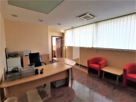 Izdavanje, poslovni prostor, 123m², Centar, Podgorica - image 2