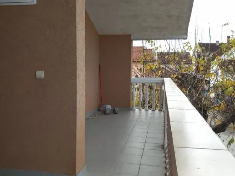 Izdavanje, trosoban stan, 100m², Dalmatinska ulica, Podgorica - image 6