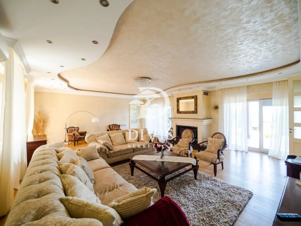 Izdavanje, kuća, 720m², Višnjička Banja, Palilula Sve Podlokacije