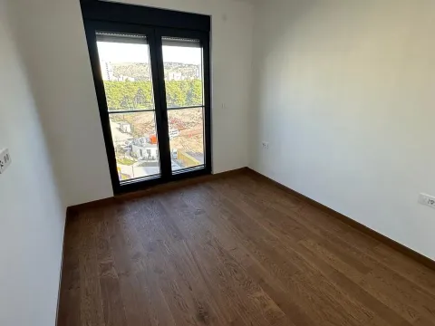 Prodaja, trosoban stan, 111m², Tološka šuma, Podgorica - image 8