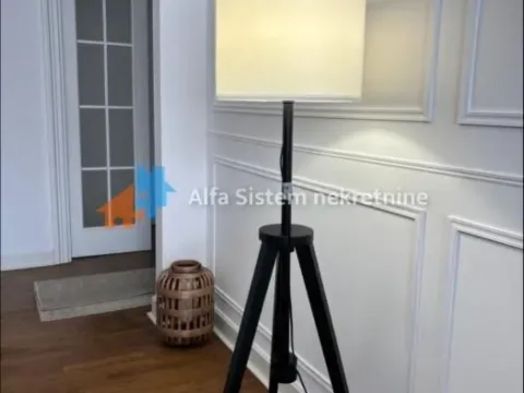 Rent, three bedroom apartment, 90m², Kalenić Pijaca, Vračar Sve Podlokacije - image 12