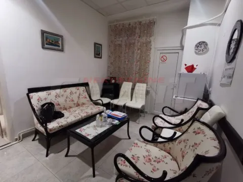 Rent, office space, 33m², Zemun Sve Podlokacije, Beograd