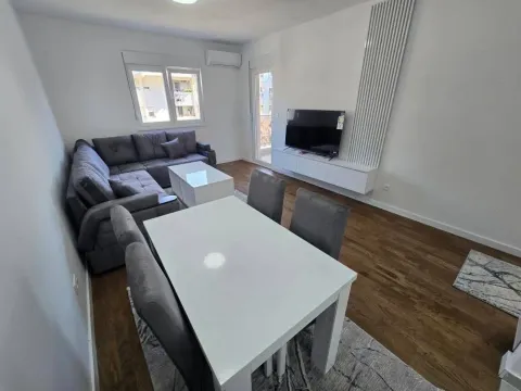 Izdavanje, jednosoban stan, 47m², Stari Aerodrom, Podgorica - image 4