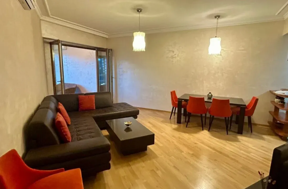 Prodaja, dvosoban stan, 100m², Centar, Podgorica