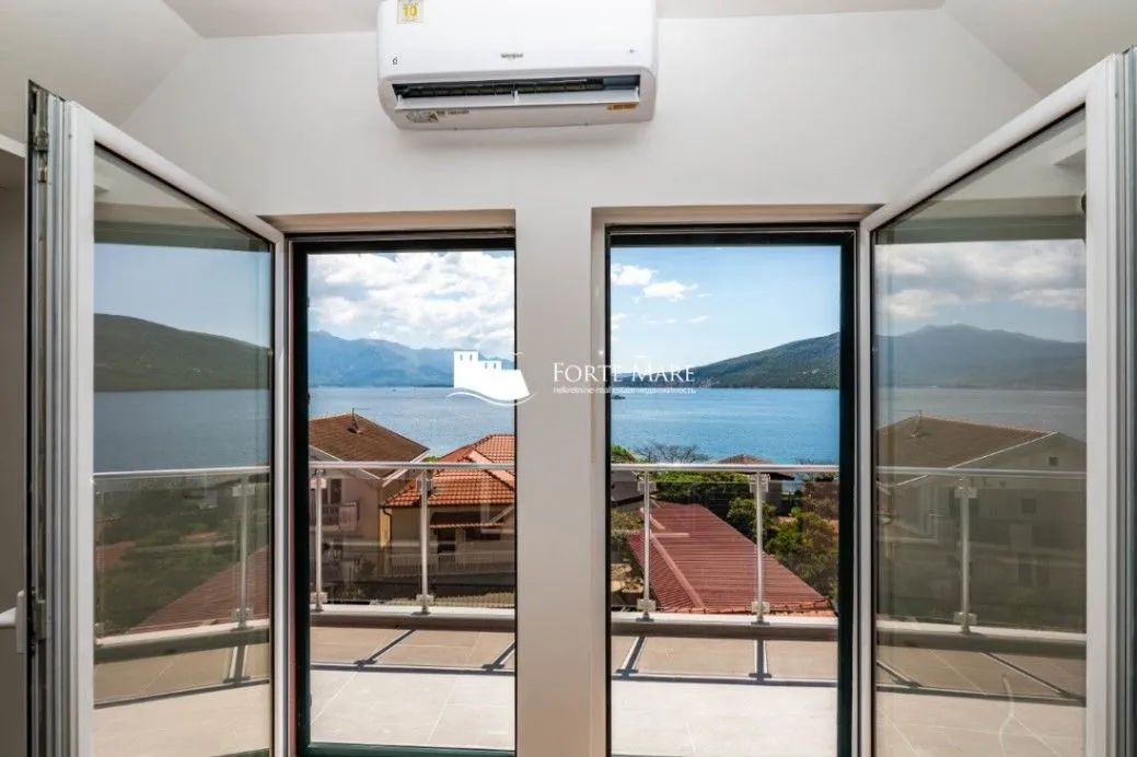 Prodaja, trosoban stan, 146m², Đenovići, Herceg Novi