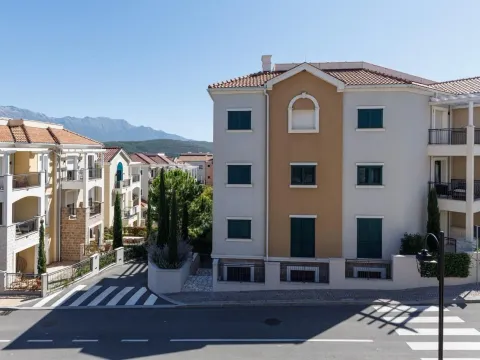 Prodaja, jednosoban stan, 50m², Luštica Bay, Tivat - image 9