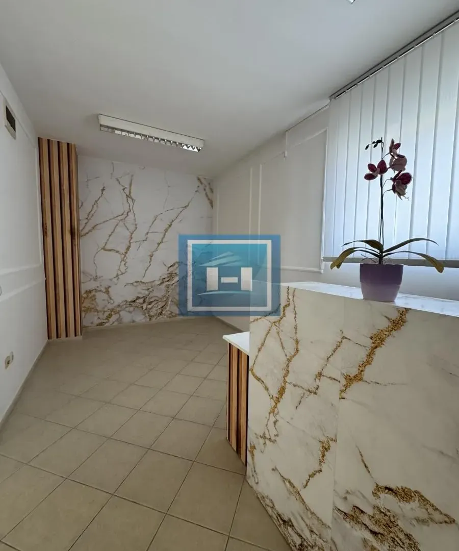 Rent, office space, 110m², Ćuprija, Srbija