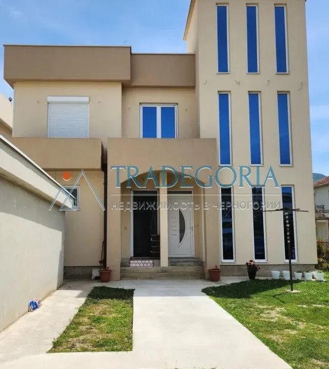 Sale, house, 194m², Bar, Crna Gora
