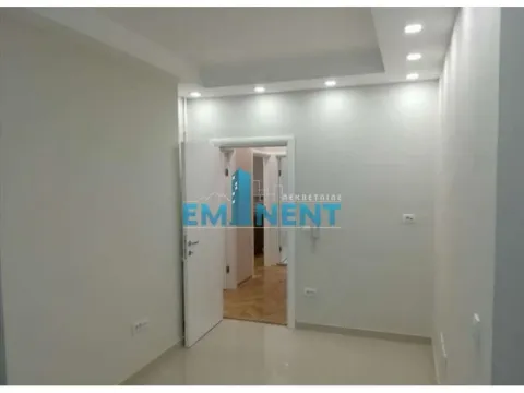 Izdavanje, poslovni prostor, 60m², Stari Grad, Beograd - image 3