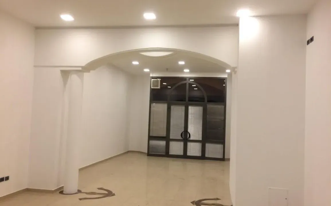 Izdavanje, poslovni prostor, 160m², Preko Morače, Podgorica