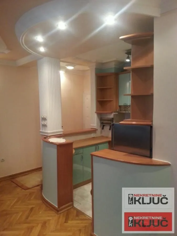 Prodaja, dvosoban stan, 56m², Grbavica, Novi Sad Sve Podlokacije