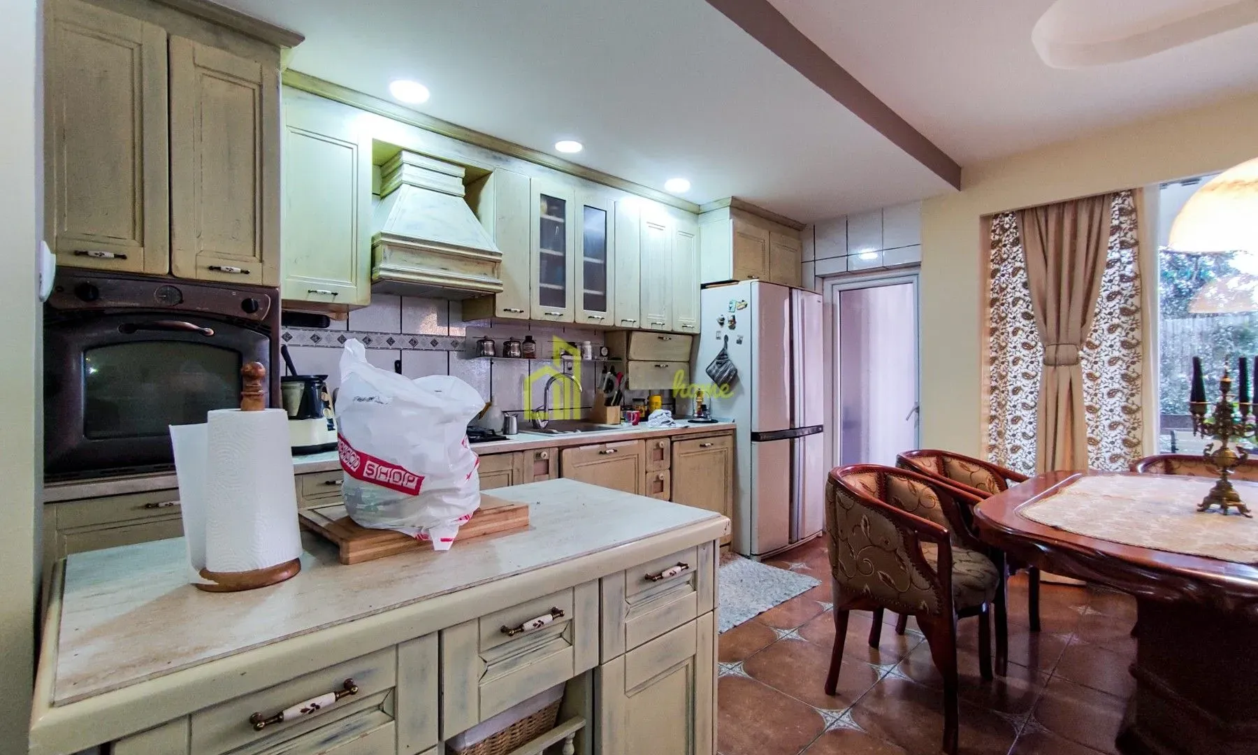 Sale, house, 405m², Stari Aerodrom, Podgorica