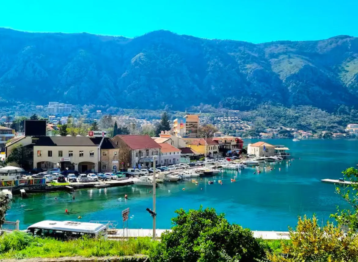 Sale, one bedroom apartment, 42m², Stari Grad Kotor, Kotor