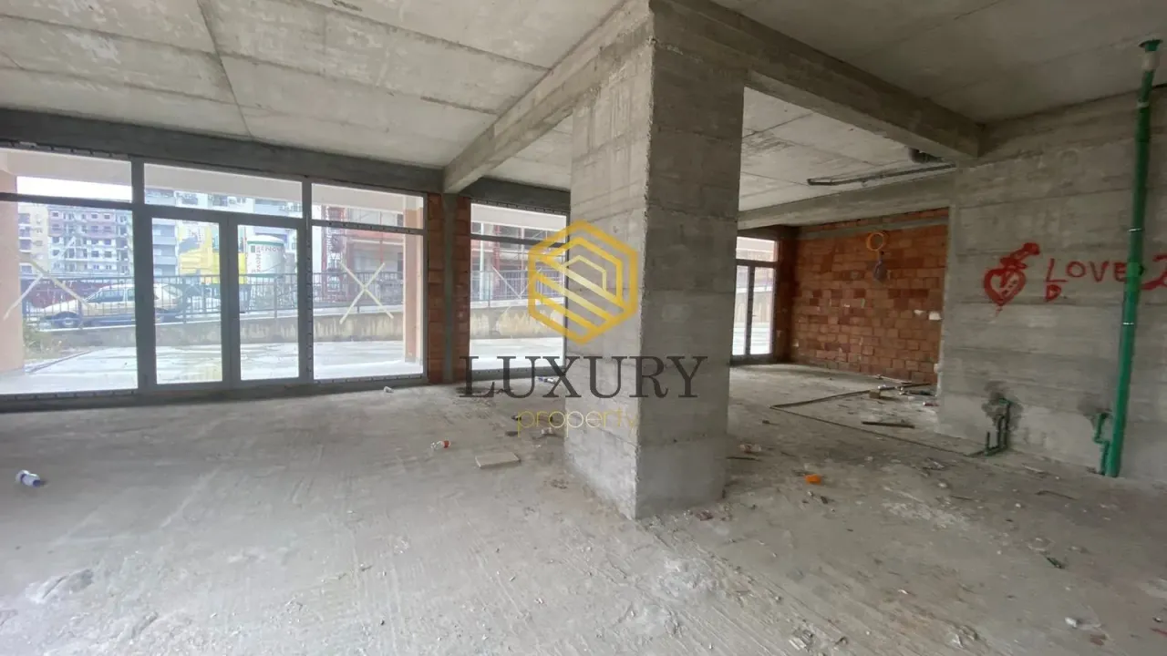 Rent, office space, 90m², Ljubović, Podgorica