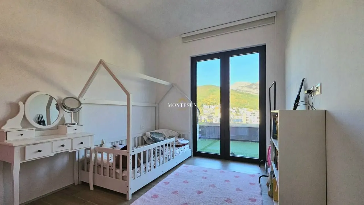 Rent, three bedroom apartment, 50m², Centar, Budva