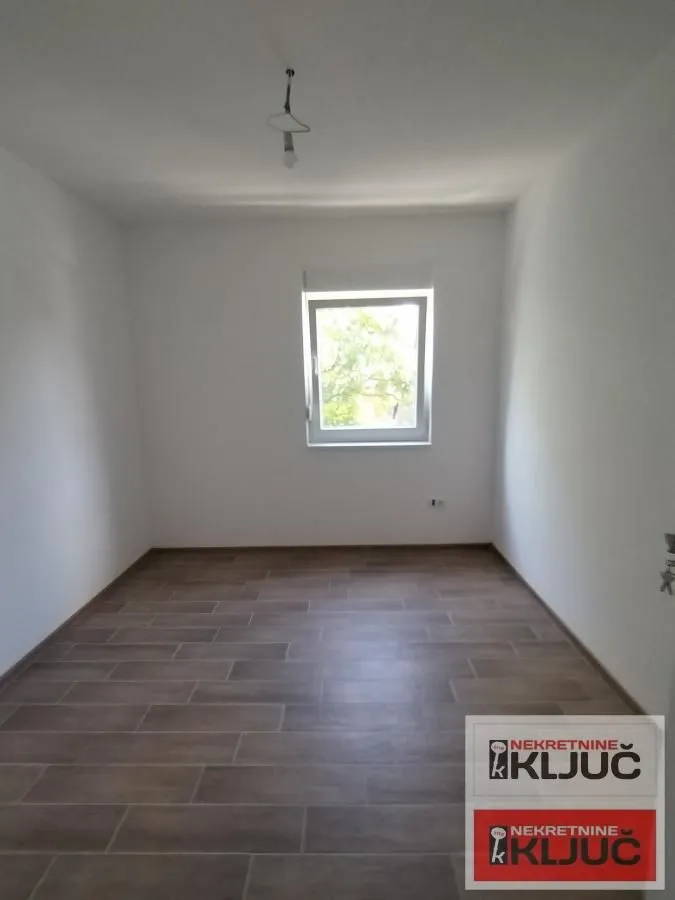 Prodaja, stan, 110m², Veternik, Novi Sad Sve Podlokacije