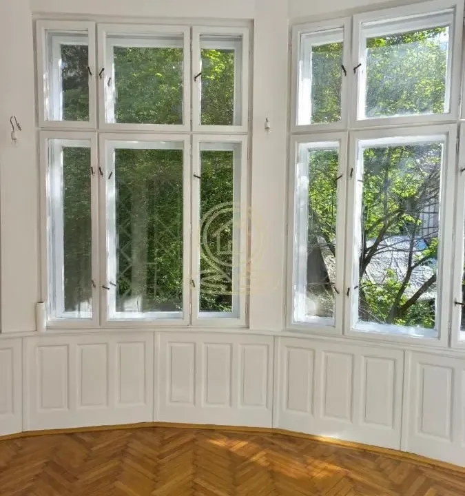 Izdavanje, poslovni prostor, 100m², Kalenić Pijaca, Vračar Sve Podlokacije