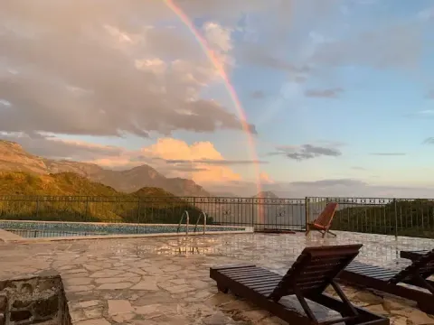 Prodaja, kuća, 466m², Petrovac, Budva - image 9