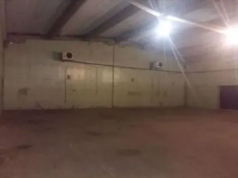 Izdavanje, poslovni prostor, 700m², Surčin, Beograd - image 3