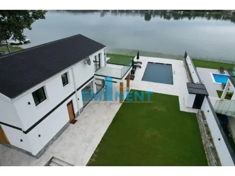 Prodaja, kuća, 200m², Surčin, Beograd - image 3