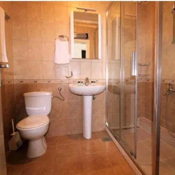 Rent, three bedroom apartment, 140m², Zelenika, Herceg Novi - image 8