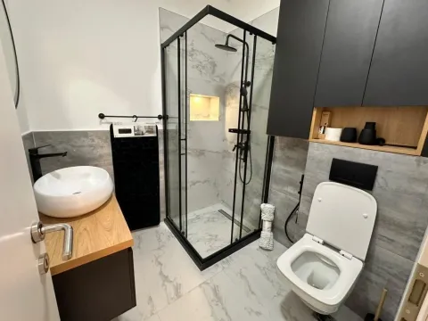 Rent, three bedroom apartment, 100m², Zelenika, Herceg Novi - image 7