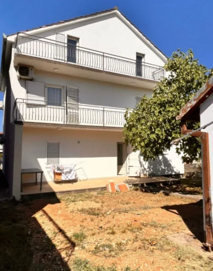 Izdavanje, kuća, 170m², Stari Aerodrom, Podgorica