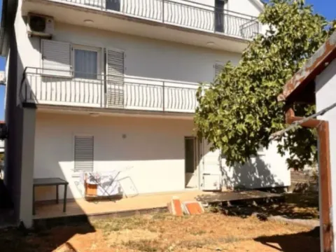 Izdavanje, kuća, 170m², Stari Aerodrom, Podgorica - image 12