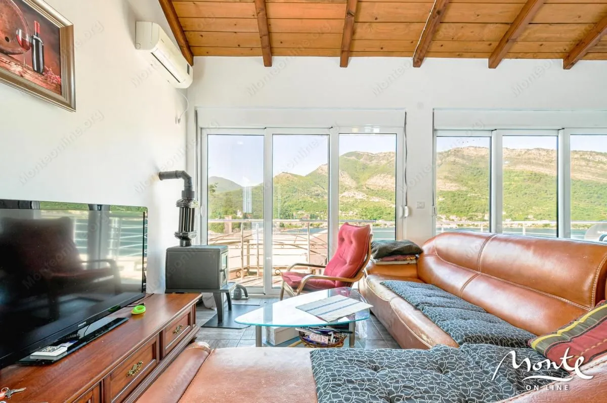 Prodaja, kuća, 110m², Lepetani, Tivat