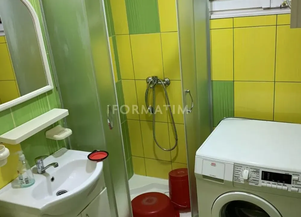Izdavanje, dvosoban stan, 60m², Poštanska Štedionica, Palilula Sve Podlokacije