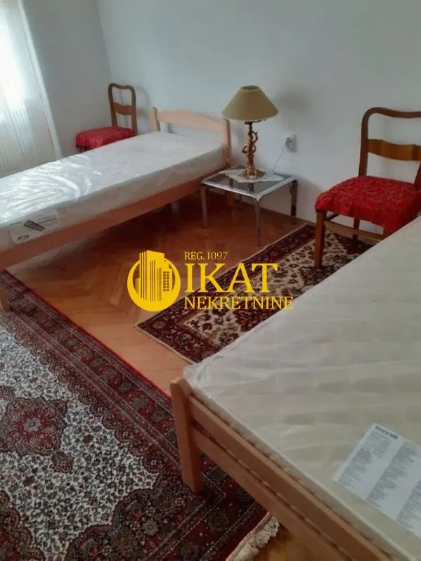 Prodaja, dvosoban stan, 65m², Zemun Centar, Zemun Sve Podlokacije