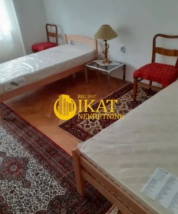 Prodaja, dvosoban stan, 65m², Zemun Centar, Zemun Sve Podlokacije