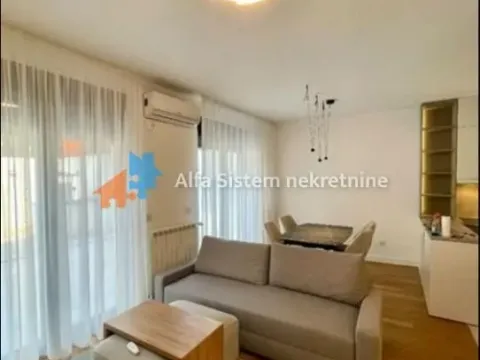 Rent, three bedroom apartment, 60m², Vračar Sve Podlokacije, Beograd - image 2