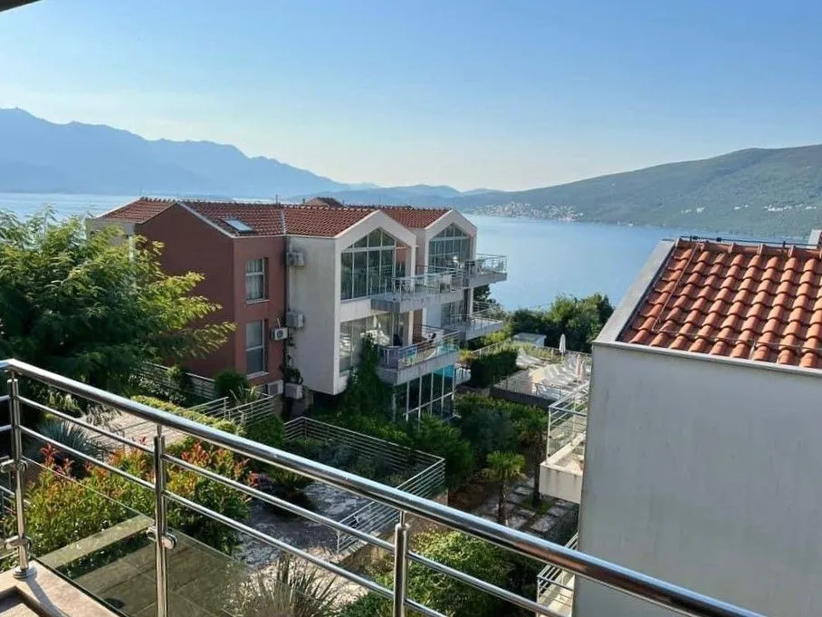 Sale, one bedroom apartment, 63m², Đenovići, Herceg Novi